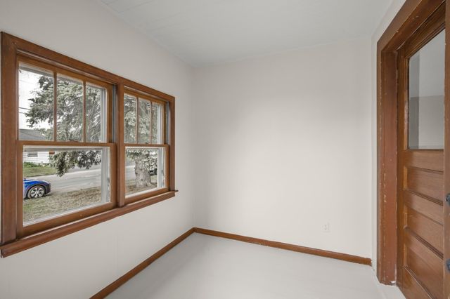 756 Mcknight Road N, Maplewood, MN 55119