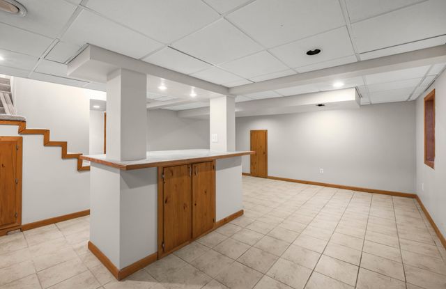 756 Mcknight Road N, Maplewood, MN 55119