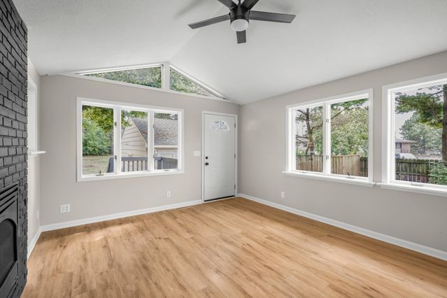 756 Mcknight Road N, Maplewood, MN 55119