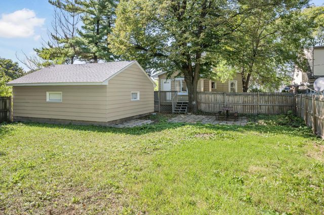 756 Mcknight Road N, Maplewood, MN 55119