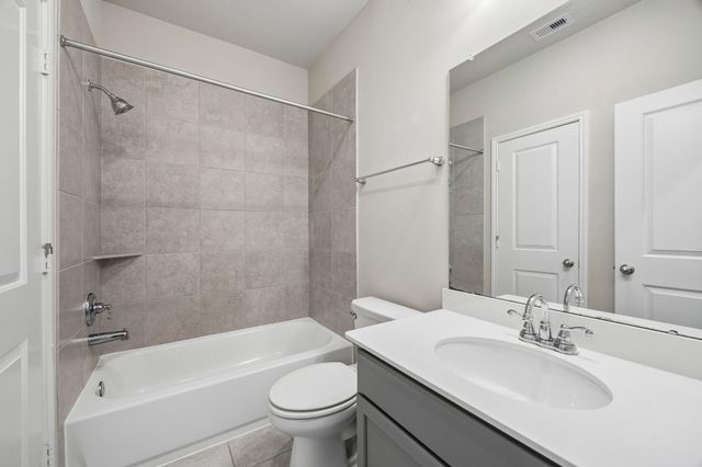4731 Crest Hill Dr, Manvel, TX 77578