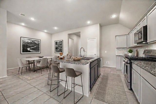 4731 Crest Hill Dr, Manvel, TX 77578