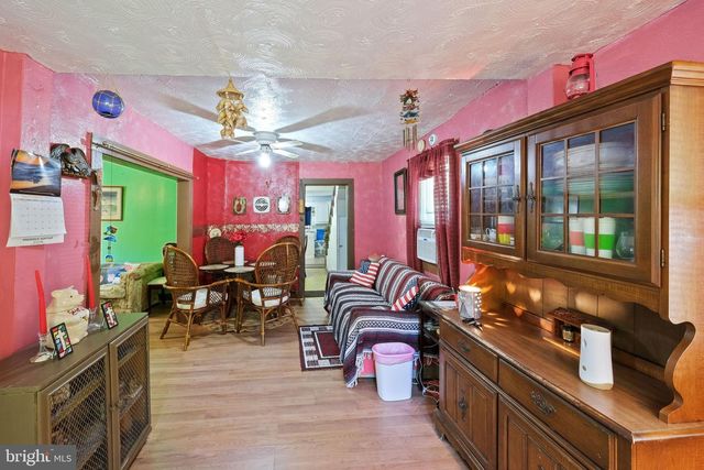 2097 COLES POINT RD, Hague, VA 22469