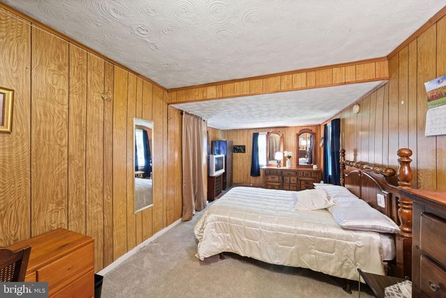 2097 COLES POINT RD, Hague, VA 22469