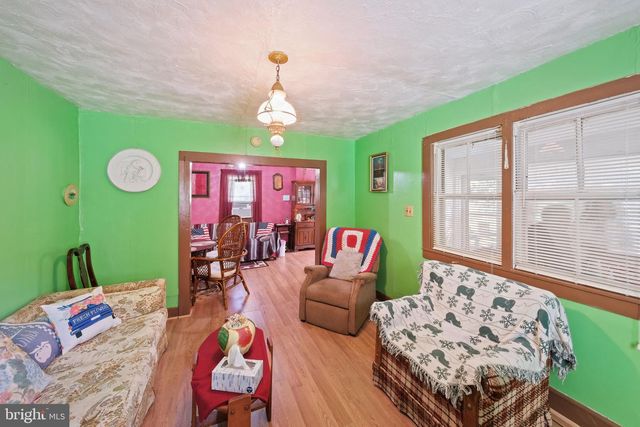 2097 COLES POINT RD, Hague, VA 22469