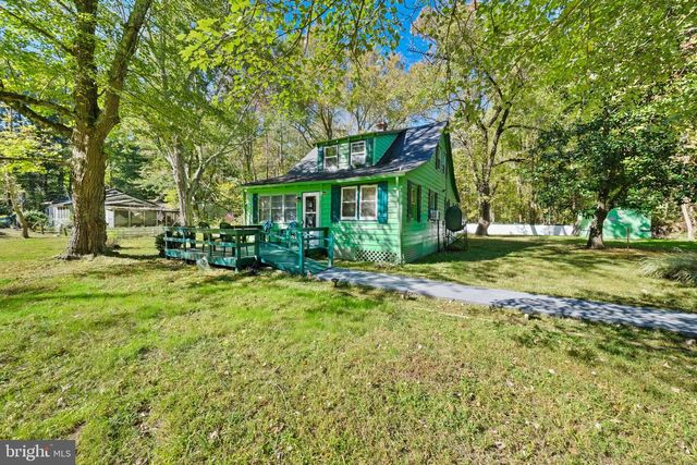 2097 COLES POINT RD, Hague, VA 22469