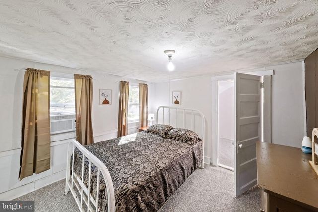 2097 COLES POINT RD, Hague, VA 22469