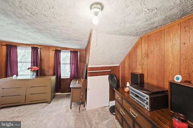 2097 COLES POINT RD, Hague, VA 22469