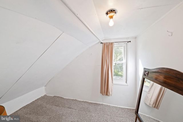 2097 COLES POINT RD, Hague, VA 22469