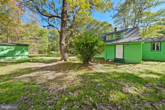 2097 COLES POINT RD, Hague, VA 22469