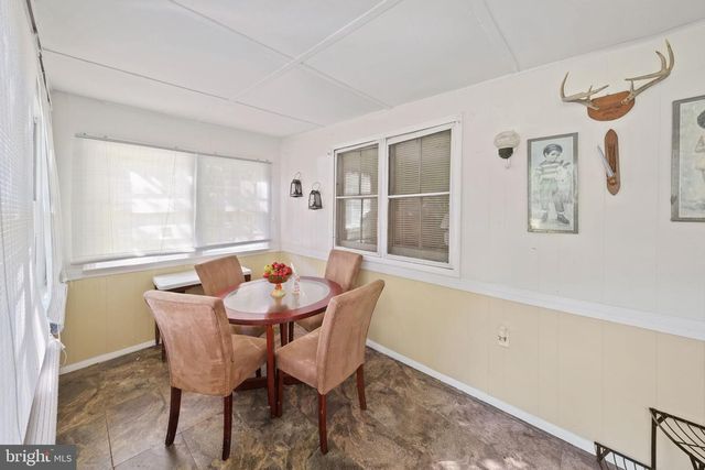 2097 COLES POINT RD, Hague, VA 22469