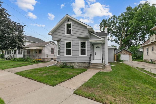 1025 SCHOOL AVENUE, Oshkosh, WI 54901