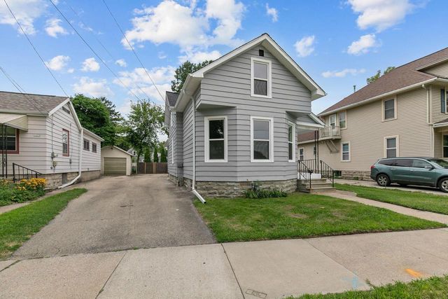 1025 SCHOOL AVENUE, Oshkosh, WI 54901