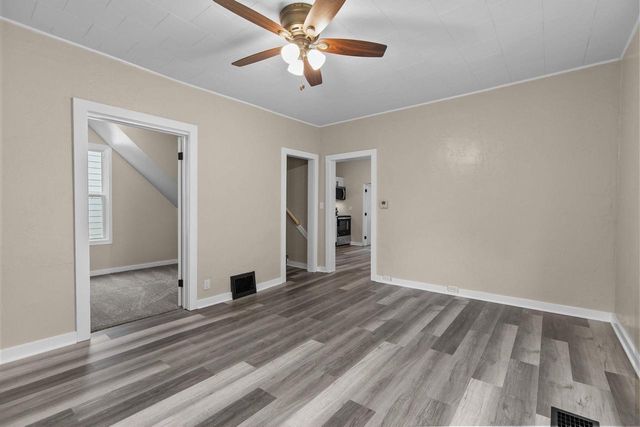 1025 SCHOOL AVENUE, Oshkosh, WI 54901