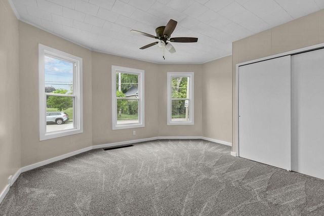 1025 SCHOOL AVENUE, Oshkosh, WI 54901