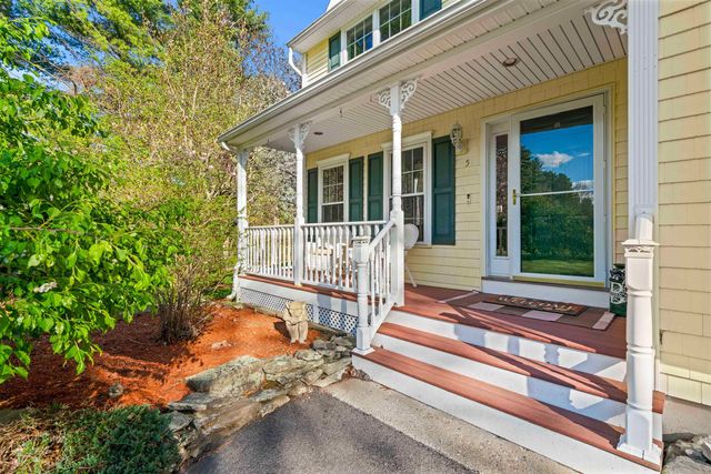5 Spicebush Circle, Litchfield, NH 03052