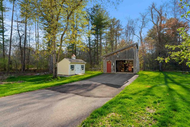5 Spicebush Circle, Litchfield, NH 03052