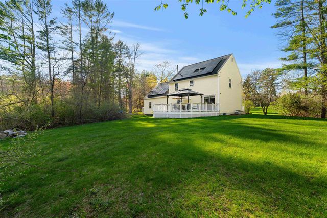 5 Spicebush Circle, Litchfield, NH 03052
