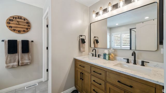 12692 S MERRYVALE CIR, Riverton, UT 84065