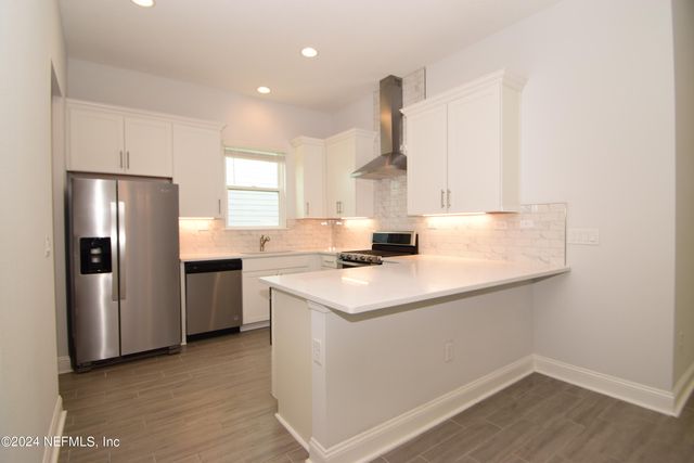 635 RUM RUNNER Way, St. Johns, FL 32259