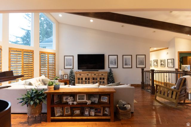 8867 S EASTHILLS DR, Sandy, UT 84093