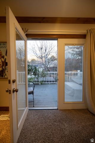 8867 S EASTHILLS DR, Sandy, UT 84093