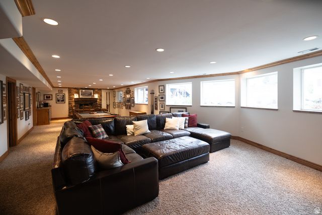 8867 S EASTHILLS DR, Sandy, UT 84093