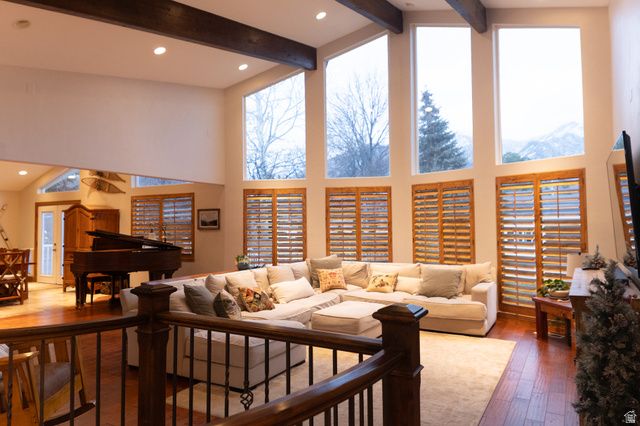 8867 S EASTHILLS DR, Sandy, UT 84093