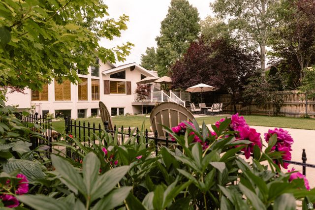 8867 S EASTHILLS DR, Sandy, UT 84093