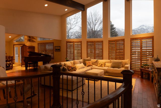 8867 S EASTHILLS DR, Sandy, UT 84093