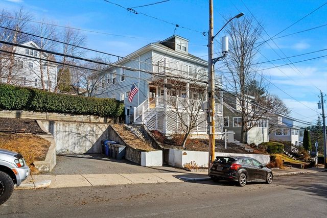 25 Brayton Rd 25, Boston, MA 02135