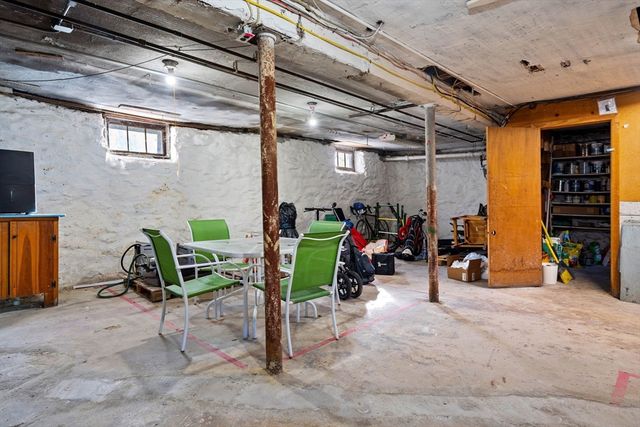 25 Brayton Rd 25, Boston, MA 02135