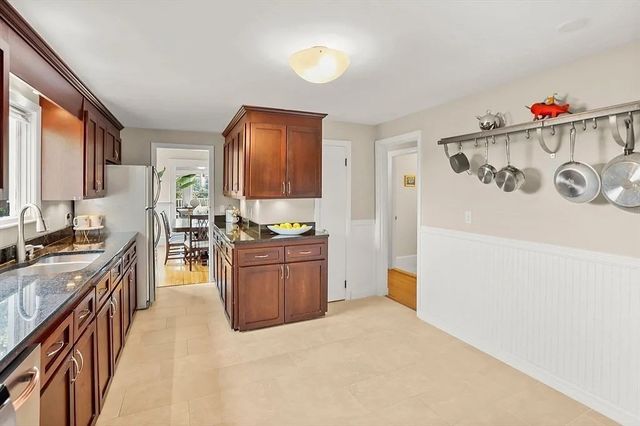 25 Brayton Rd 25, Boston, MA 02135