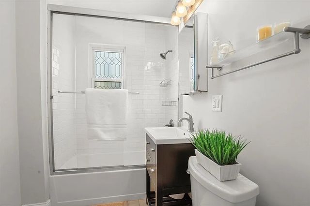 25 Brayton Rd 25, Boston, MA 02135