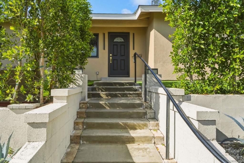 519 Camelot Dr, Oceanside, CA 92054 — exterior