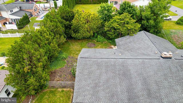 222 HARVEST LANE, Chambersburg, PA 17202