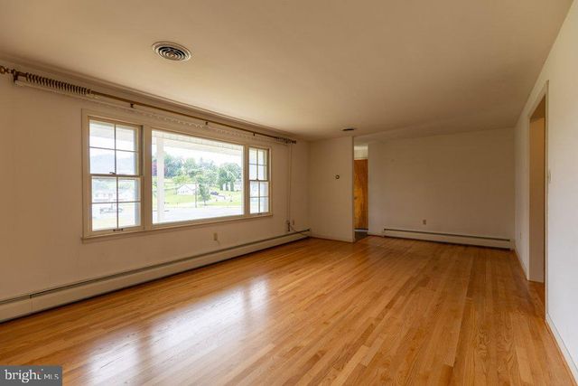222 HARVEST LANE, Chambersburg, PA 17202