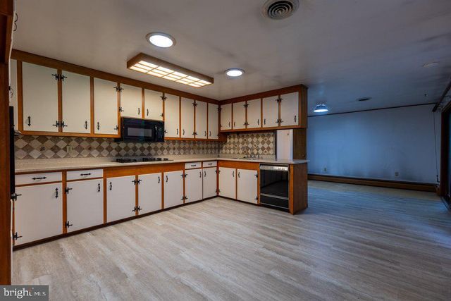 222 HARVEST LANE, Chambersburg, PA 17202