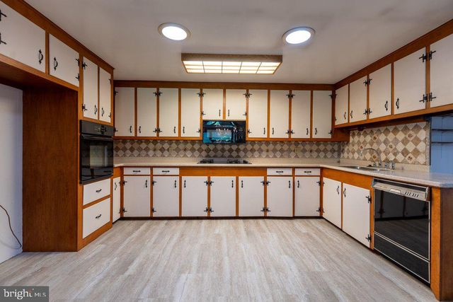 222 HARVEST LANE, Chambersburg, PA 17202