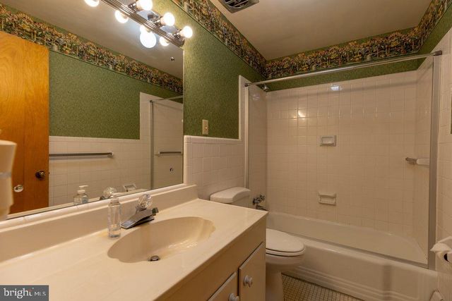 222 HARVEST LANE, Chambersburg, PA 17202