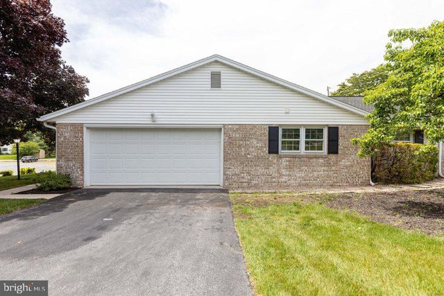 222 HARVEST LANE, Chambersburg, PA 17202