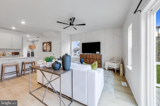 589 W NORTH ST, Smyrna, DE 19977