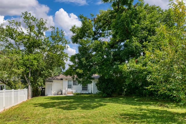 8639 San Benito Way, Dallas, TX 75218