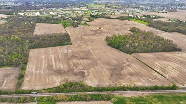 10702 Bass Road, Fort Wayne, IN 46818