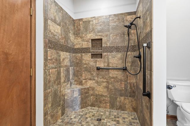10702 Bass Road, Fort Wayne, IN 46818