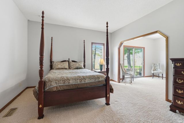 10702 Bass Road, Fort Wayne, IN 46818