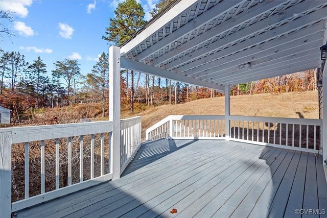 200 Weise Dr, Louisa, VA 23093