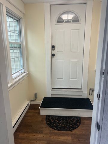 109 Eddywood St, Springfield, MA 01118