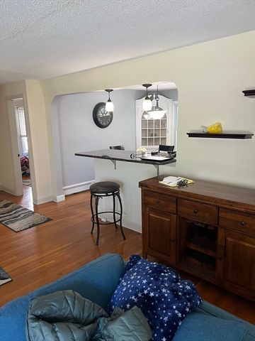 109 Eddywood St, Springfield, MA 01118