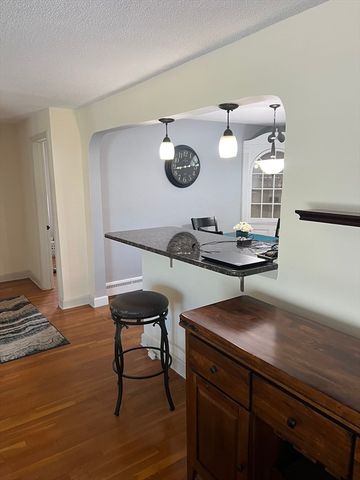 109 Eddywood St, Springfield, MA 01118